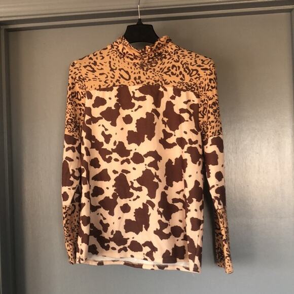 Women's Pullover Animal Print Top Size Small Long Sleeves Mock Neck - Picture 2 of 5